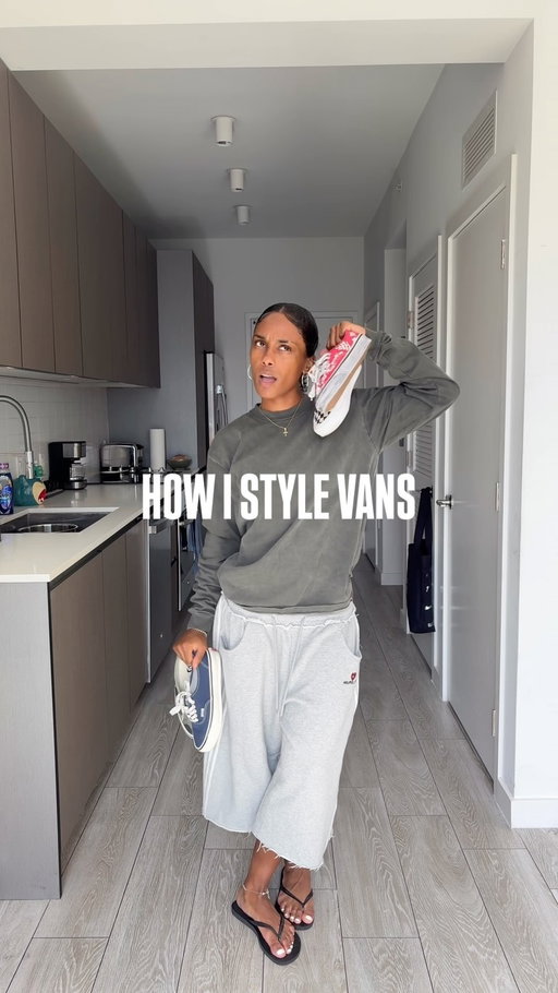 Rotation 🔂
•
•
•
#explore #streetwear #outfitinspiration #fashion #grwm