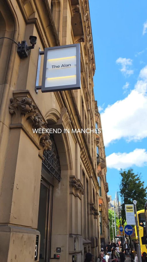 Discover the city with us 🏙️ 
Stay at The Alan.
