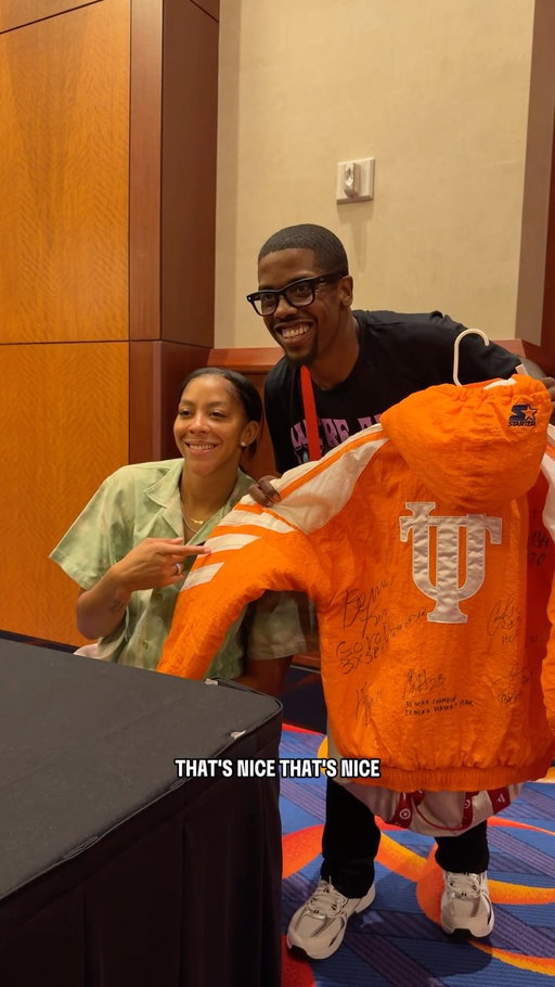 Always meet your heroes 🥺

Check out this wholesome moment between Candace Parker and a dedicated fan!