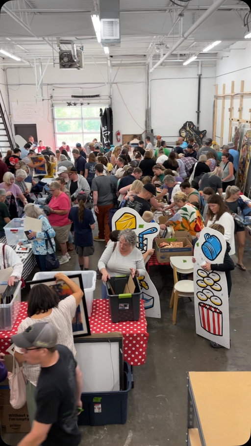 We've had an awesome turnout at the Studio Moving Sale today. Thanks to everyone who's already come out and found some treasures!

Lots of art has already found new homes, but we've still got plenty of great deals and cool finds waiting for you.

Haven't made it over yet? You've got until 6 PM TODAY!

6184 Olson Memorial Hwy, Golden Valley

Come dig around, see what you can find, and help us clear out a little more of this old studio before the sale wraps up!