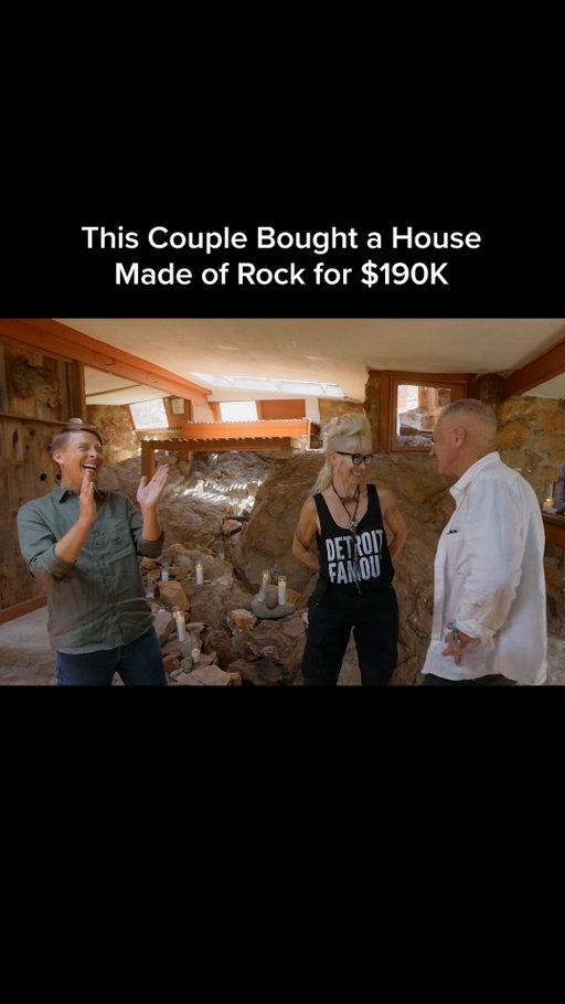 On tonight's #ZillowGoneWild, Jack visits a bungalow in Willcox, AZ that's carved into mountain bedrock 🪨 Tune in at 9:30|8:30c!