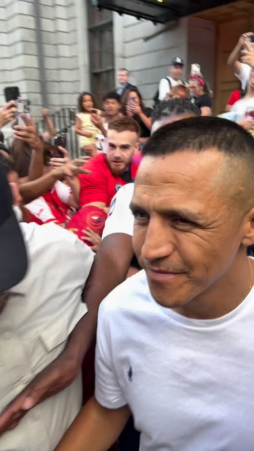 No soy chileno, pero ¡viva Chile!
🇨🇱❤️🥰
@cfmontreal @alexis_officia1 

#alexissanchez #cfmontreal #soccer #montreal #chile