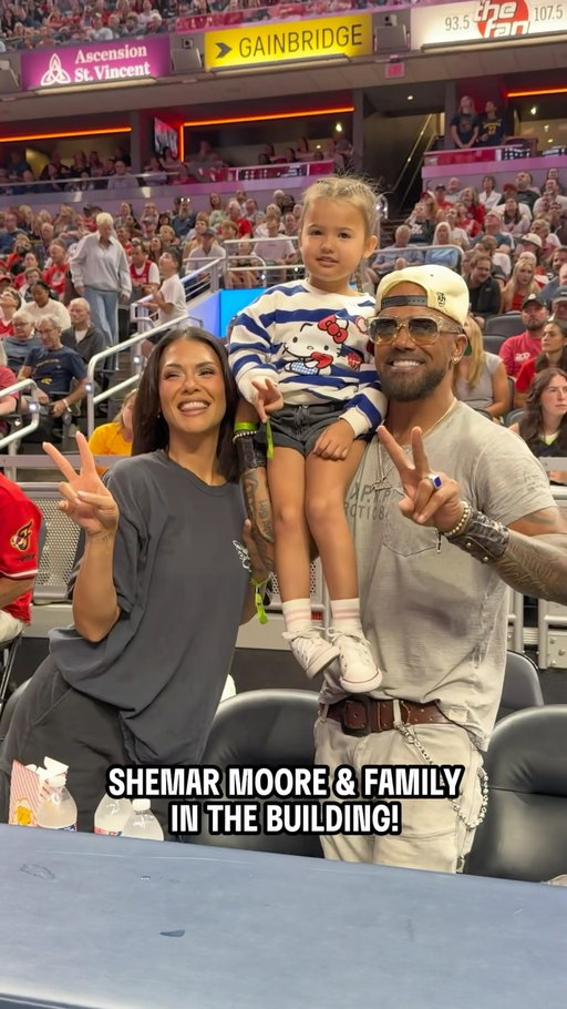 Shemar Moore and the fam in the building catching tonight’s Fever-Wings matchup 🫶

DAL-IND | ION | WNBA Rivals Week | @ally