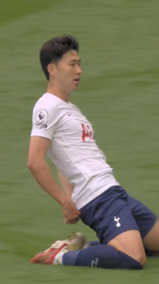 Sonny with a stunner to earn an opening day win against Manchester City! ⚡️

🗓️ 15/8/2021