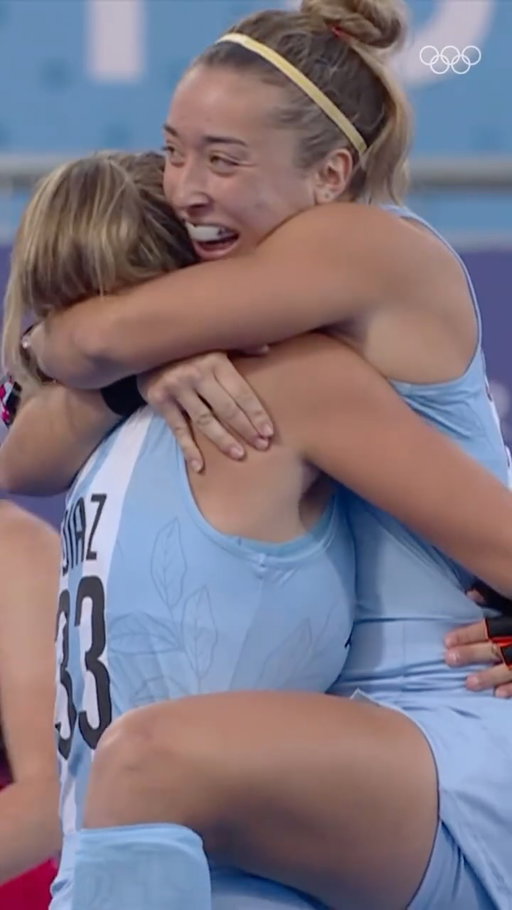 What a goal to score in your Olympic debut! 🇦🇷🏑

Zoe Diaz's unforgettable goal sealed Argentina's win over Team USA in the preliminary round at #Paris2024, but what will happen today at the Hockey World Cup?

#Olympics #Hockey #HWC2026 #MadeForHockey