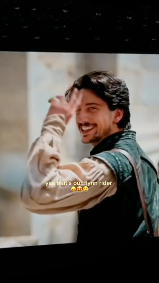 Milo is our Flynn

✨✨✨

first look at Milo Manheim as Flynn Rider in the new Disney Live action Tangled 

#tangled #milomanheim #disneynews #d23 #flynnrider