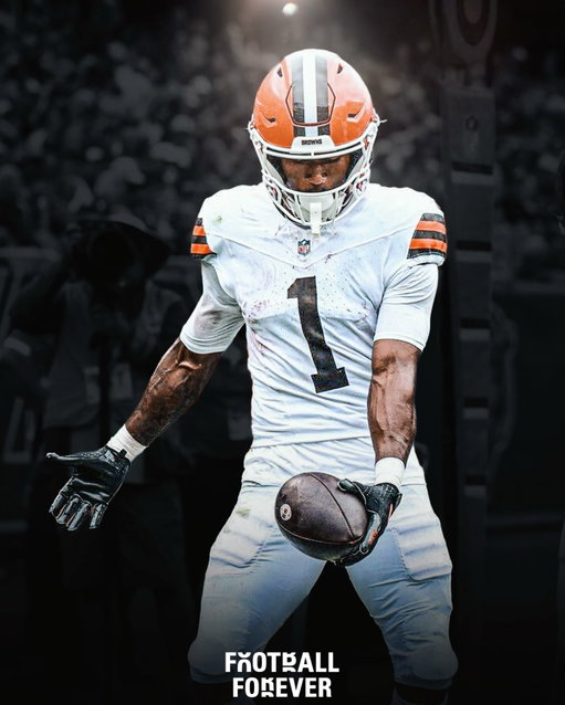 Browns No. 24 pick WR KC Concepcion was ELECTRIC in his NFL Debut 🔥

🔸3 REC, 27 YDS 
🔸1 RUSH, 14 YDS 
🔸1 RUSH TD 
🔸1 PUNT RETURN, 31 YDS 

PLAYMAKER 🐶

(🎥: NFL)