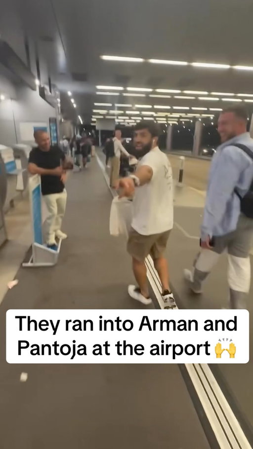 Arman pointing him out in the beginning 😂 #UFC330 (via @d_r_o_d_s_h_o_w)