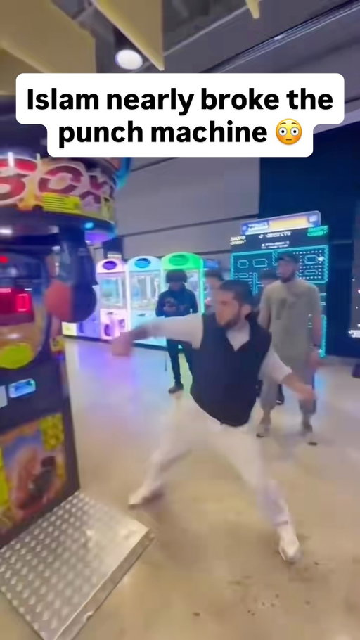 Islam Makhachev’s power is CRAZY 🤯 (via aliabdelaziz00/X) #mma #ufc #islammakhachev #punch