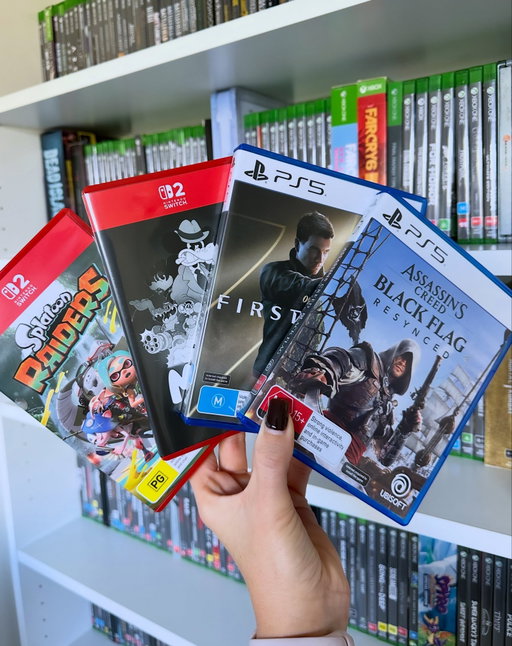 What are you playing at the moment? 

Or are you like me and have multiple things going at once? 😅😂

@playstationau 
@nintendoaunz 
@xboxanz 

#splatoonraiders #mousepiforhire #007firstlight #assassinscreedblackflag #gamersofaus