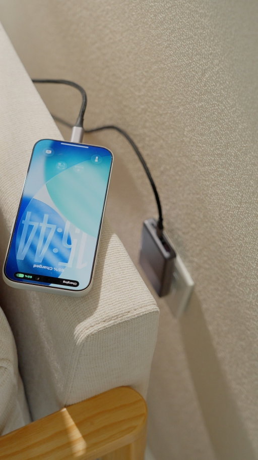 Fits where other chargers give up. 
Ultra-slim. Available in 45W, 65W, and 100W. Perfect for tight outlets behind furniture, by the sofa, or anywhere else where every millimeter counts.
Less space. More power.

Start here in bio🔗

#UGREENNexodeAir #fastcharger #UGREEN #tech #UGREENAir #bestcharger