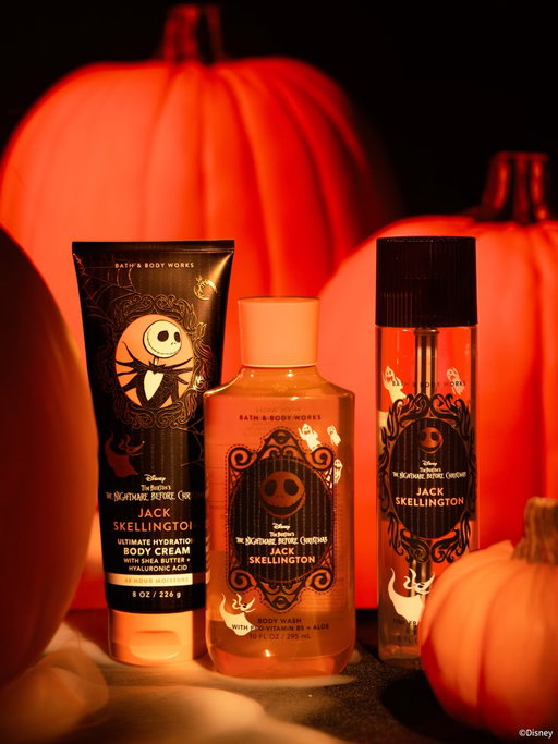 Do you live for a good scare? Or are you more of a hopeless romantic? Pick your potion (no deadly nightshade, we promise):​

💀 Jack Skellington (pumpkin screams, glowing palo santo and spooky spiced vanilla)​
🪡  Sally (ghastly blooms, berry patchwork and forbidden tonka)​

🧪 Rewards Members today is your day! Shop the exclusive Hands 3-wick candle pedestal and some of new collection online only.​

Disney Tim Burton’s The Nightmare Before Christmas x Bath & Body Works launches tomorrow 8.17. In stores + online.​