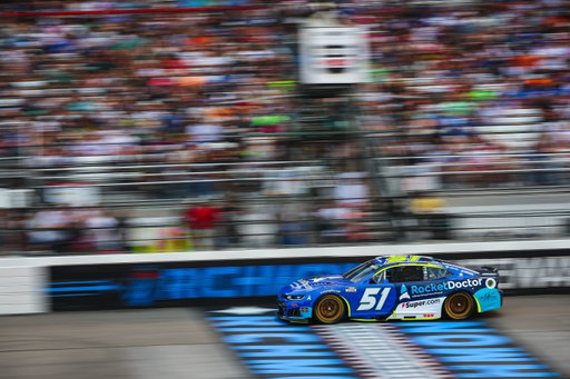 A night under the lights @richmondraceway that was long and brutal. Proud of my team for trying their best to keep us in the hunt. Always fun to hop in the beautiful @rocketdoctor.io Chevy
#nascar #richmond #racing #chevy #51 
@rickwareracing
