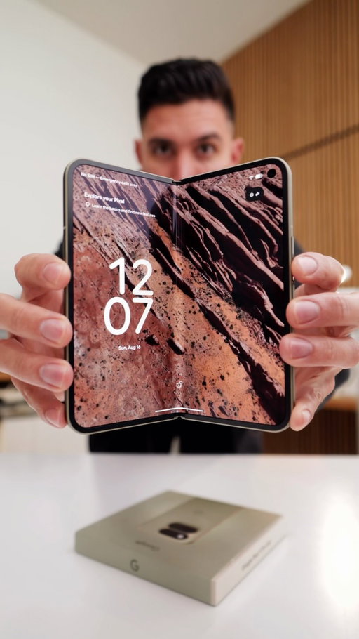 Unboxing the new Google Pixel 11 Pro Fold in OLIVE 🫒 

3X more more durable, 1mm thinner and 20% lighter. What's your fav folding device this year? @googlecanada 

#PixelFold #unboxing #tech #technology #google
