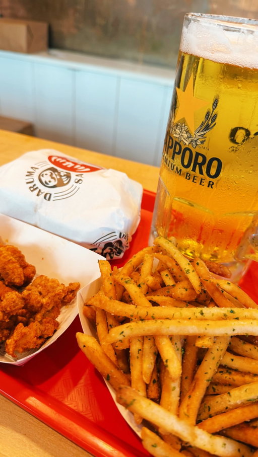 ✨Hosted✨ @darumasando is officially on my list of easy, delicious go-tos, especially for a little Gas Works picnic🍗🍺

Their combos are such a good deal — grab a sando (like chicken katsu, pork katsu, or egg), plus your choice of popcorn chicken or fries and a drink like beer, yuzu soda, or Ramune. 🙌

And don’t skip the matcha soft serve 🍵🍦 — the perfect sweet finish!

Fast service, crispy katsu, refreshing drinks, and a combo that makes lunch or dinner ridiculously easy!