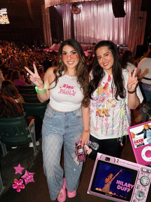 This is what dreams are made of ✨💕 seeing @HilaryDuff 🥲 if you told 10 year old me that we’d finally get to see her in concert, she wouldn’t believe you!! So nostalgic + so much fun.

#hilaryduff #luckymetour #michigan #lizziemcguire #nostalgia @hilaryduff.hq