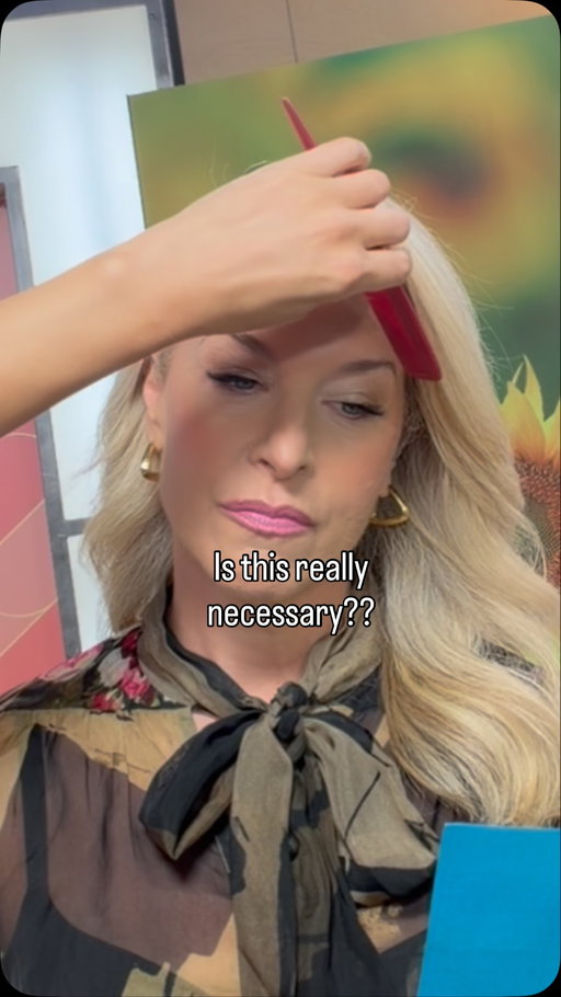 Things that make you go 🤔 

#bloopers 
#tvbloopers
#bts