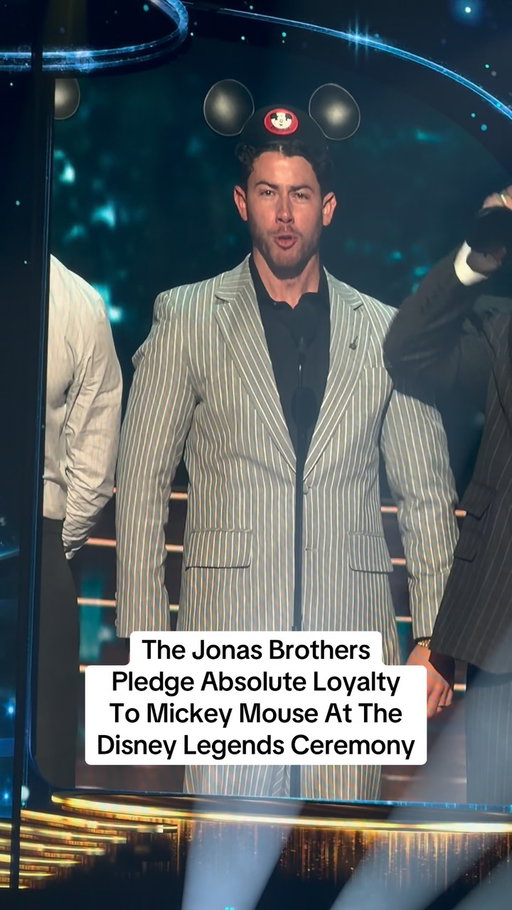 The Jonas Brothers pledge “absolute loyalty” to Mickey Mouse while being honored at the Disney Legends Ceremony. #D23