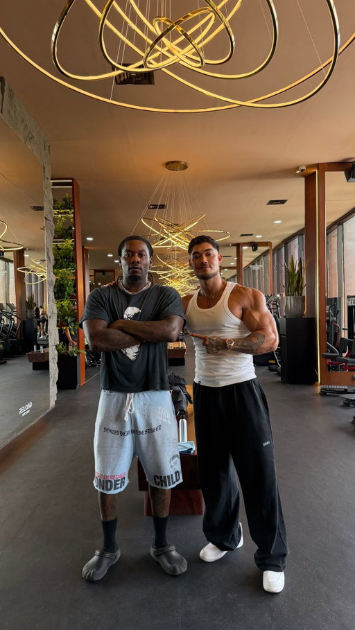 Push Day workout with @offsetyrn and chill at @reloadsanctuary 

He liked so much the food that he asked to take away for his 🛩️ back 🤝🏼