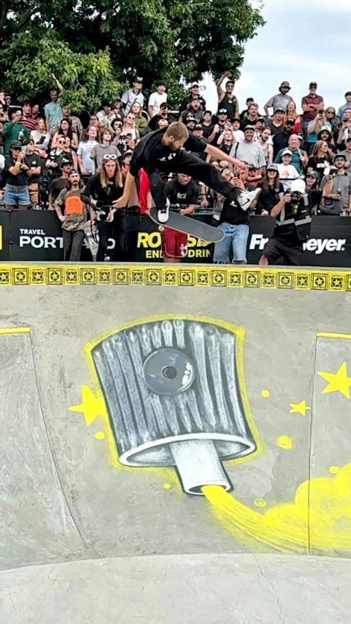 When the crowd chants 🗣️ your name... it always gives ya a little extra boost 🚀 !! @greyson_fletcher was the ultimate MVP 🏆 of the weekend at the @rockstarenergy Open in Portland Oregon!

🎥 @landovisionz

#skateboarding