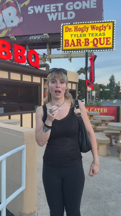 I finally visited the doctor and his name was Hogly Wogly. He fixed me 

#losangeles #foodie #restaurants