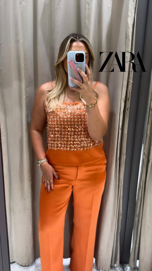 @zara new in store 💋

the orange outfit and blue/pink skirt 🤏🏼 what’s your fave? I’ll link them all in my story and add them to my August highlight!

#zara #zarawoman #zaranewin #zaraoutfit