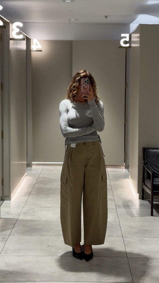 My TOP 5 @marksandspencerstyle IN STORE PICKS as a former personal shopper. Comment ‘SHOP’ and I’ll DM you the links 💌 What is your favourite? Let me know what high street shop you’d like me to do next…

@marksandspencer 

https://liketk.it/6l57M

#marksandspencer