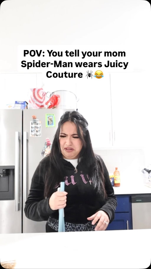 POV: You tell your mom Spider-Man wears Juicy Couture 🕷️😂
#mexicanmom #mexicanmoms #spiderman #comedyskit
