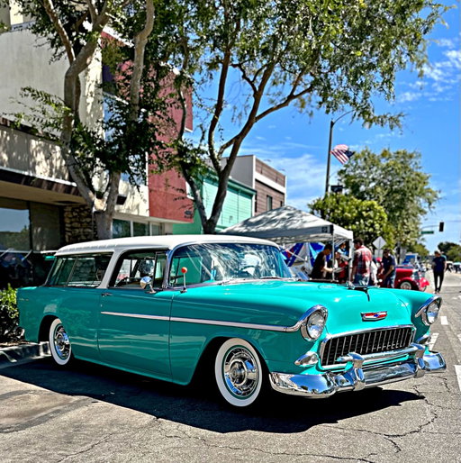 55 at the El Segundo show 😎
.
#socal #surfwagon #kustom #1950style #caroftheday