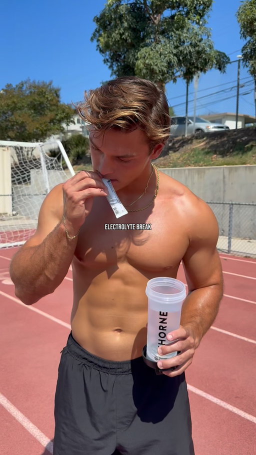 #ad The work is only one part of performance. Now I know every input matters — before, during, and after training.

Building my routine with @thornehealth #thornepartner 

Check out my Thorne performance routine through the link in the comments.