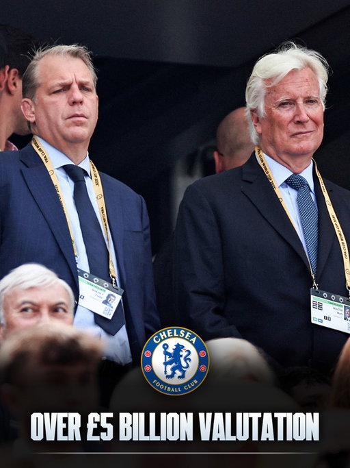 𝐂𝐇𝐄𝐋𝐒𝐄𝐀 𝐈𝐒 𝐕𝐀𝐋𝐔𝐄𝐃 𝐀𝐓 𝐎𝐕𝐄𝐑 £𝟓 𝐁𝐈𝐋𝐋𝐈𝐎𝐍. 🔵💰

Todd Boehly and Mark Walter are open to selling their stakes in Chelsea to Clearlake Capital in a deal that would value the club at 𝐨𝐯𝐞𝐫 £𝟓 𝐛𝐢𝐥𝐥𝐢𝐨𝐧, reports the Financial Times.

𝐈𝐬 𝐭𝐡𝐚𝐭 𝐭𝐡𝐞 𝐫𝐢𝐠𝐡𝐭 𝐯𝐚𝐥𝐮𝐚𝐭𝐢𝐨𝐧 𝐟𝐨𝐫 𝐭𝐡𝐞 𝐜𝐥𝐮𝐛? 👀💷
