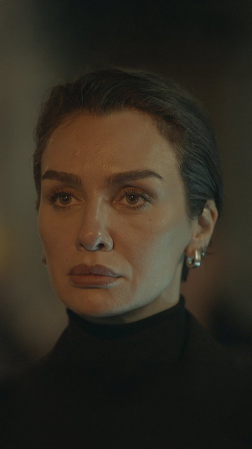 Masada yeni dosyalar, ipin ucunda saklı gerçekler. Aynı pes etmeyen ekiple Mezarlık 3. sezon 28 Ağustos’ta sadece Netflix’te.