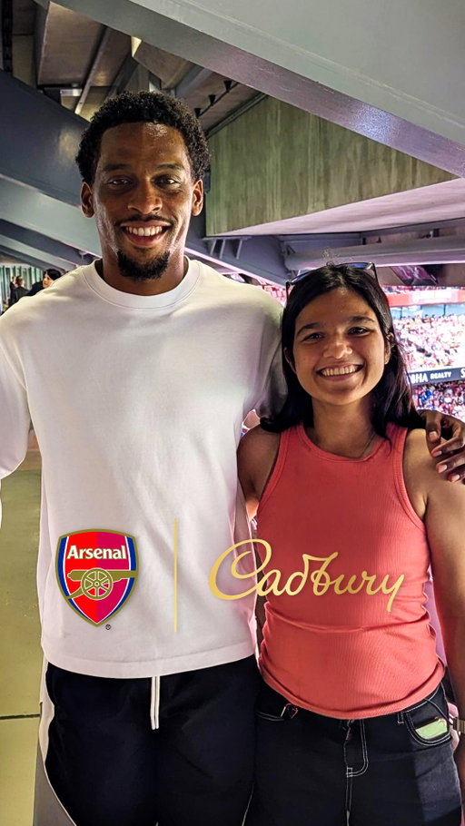 Continuing our partnership with @CadburyUK 🤝⁣
⁣
Celebrating the incredible passion and generosity of Gooners everywhere, with supporters just like Asha, for four more years of unforgettable moments 🤩