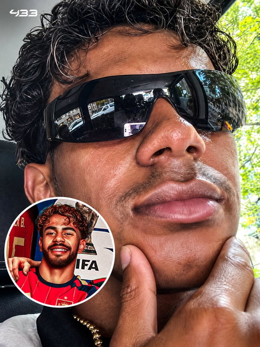𝐓𝐇𝐄 𝐁𝐄𝐀𝐑𝐃 𝐈𝐒 𝐂𝐎𝐌𝐈𝐍𝐆… 🧔‍♂️😂

Lamine Yamal is growing out his beard and moustache after promising to do so if Spain won the World Cup. 🇪🇸🏆

Pedri — white hair ✅
Gavi — pink hair ✅
Cucurella — tattoo ✅
Lamine — beard ⏳

A promise is a promise 😅