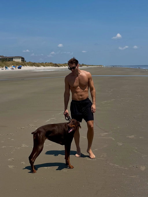 Went nomad for a month. Everything I owned went into the abyss, drove across country, flew to Rome & Tokyo, flights and more flights, stopped by the family home, took Bella everywhere. We’ve made it to our new home… ¿