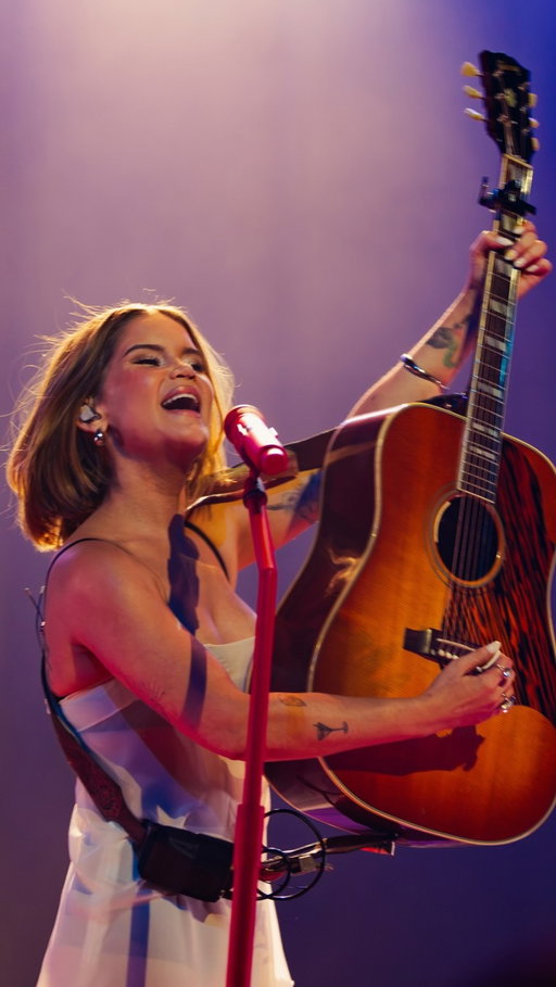 A warm welcome back home at the Mother Church for @marenmorris 🥹
