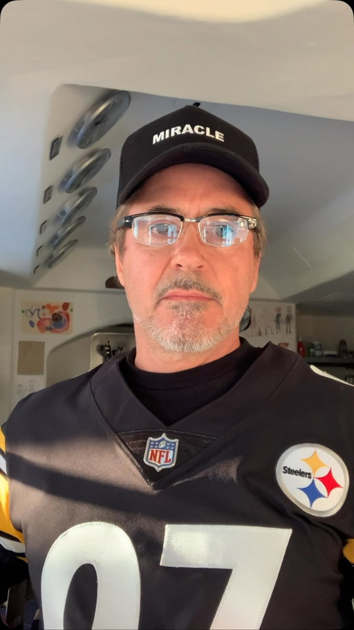 When you realize Dr. Doom is a @steelers fan! Let’s go @robertdowneyjr @marvelstudios @avengers