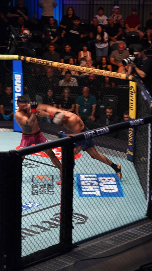 A KNOCKOUT FOR THE AGES

@KaikTheBrito with one of the best knockouts we've ever seen on @DWCS!