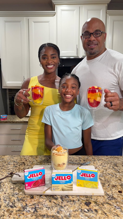 #JELLOPartner Banana pudding parfait, but make it guilt-free with @jello? Immediately yes! 

I fear we’re that family that always “needs a little something sweet.” 😂 The problem is... we’re usually not craving the same thing. I wanted something fluffy and creamy, while Richard and Sanai were in the mood for something citrusy and fruity. Thanks to @jello, that’s no problem. They have so many flavors that everyone can enjoy dessert just how they like it! 

And we may all enjoy our #Jello differently, but somehow we always end up together in the kitchen making memories. ❤️ 

Now somebody tell Rich and Sanai that my dessert was better. 👀😏 #JELLO