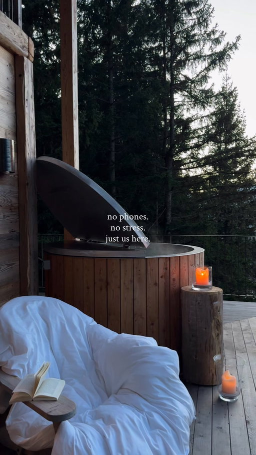 a cozy mountain chalet in the Italian Alps is all we need 🪵send this to someone you would love to be here with!

#slowlife #cozy #chalet #italianalps