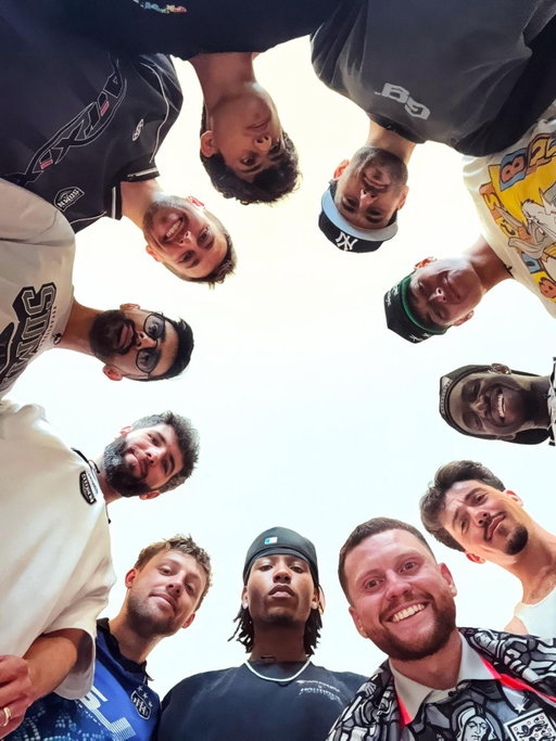 Generational 😎

Sidemen x @createownruneverything coming this Sunday!