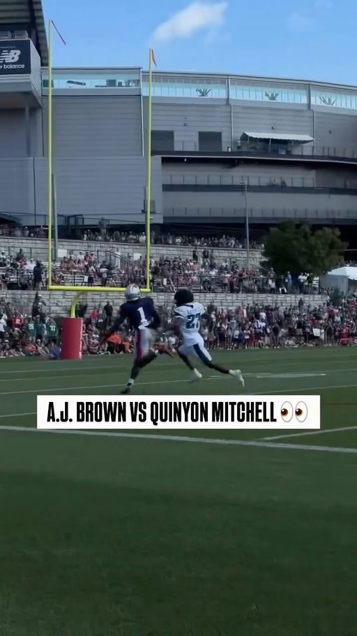A.J. Brown vs. Quinyon Mitchell on the FIRST rep of Patriots-Eagles joint practice 👀

🎥: @ejsmith94_