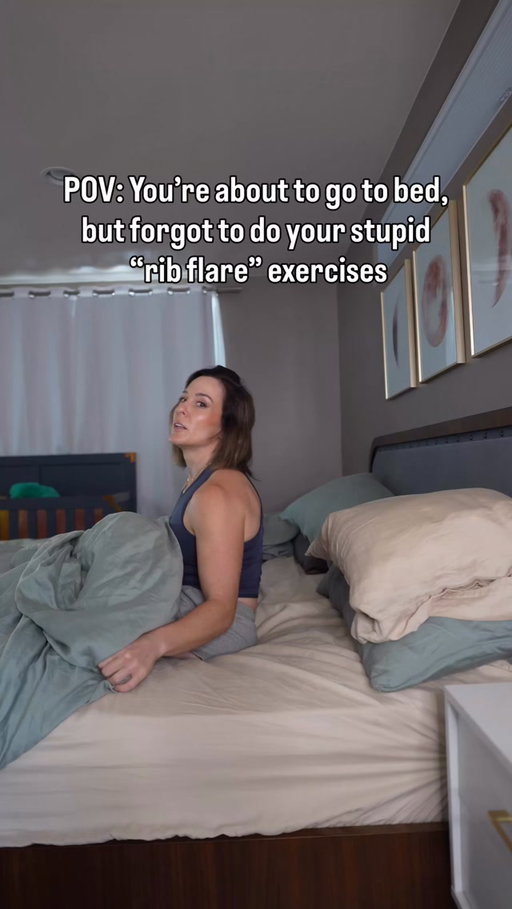 Rib flare? Yeah, that bra feels tighter since having babies. It isn’t in your head. 

The good news is…we can train those rib boobies (that’s what I call em’) to be well-behaved ribs again. 

💪You’ve probably seen exercises to correct it. But half the battle is breathing mechanics and you can EASILY sneak that in before bed. 

Here is why breath work matters so stinking much for rib flare correction. 

➡️Rib flare usually means that your ribs are “tipped” forward or expanded open. 

Pregnancy smushes all our organs up. And so we often get stuck in this position. 

Your body isn’t in a hurry to fix it, because those expanded ribs make a past of least resistance for your diaphragm (breathing muscle). But living in that constant state of inhalation creates a whole host of issues (that’s its own post). 

These breathing drills help teach two super important rib flare fixes…

1️⃣Back expansion (the first “exercise”) 

By stuffing that pillow into our belly, we force our inhale into the posterior ribs. Teaching your brain to breathe here makes a huge difference when correcting rib flare. 

2️⃣Big exhale (2nd and 3rd move) 

That big exhale naturally fires up your deep core and obliques, which help pull the ribs into better positioning. 

Save this, and you can go to bed exhausted, but proud that you did a little something for yourself. 

#ribflare #postpartumfitness