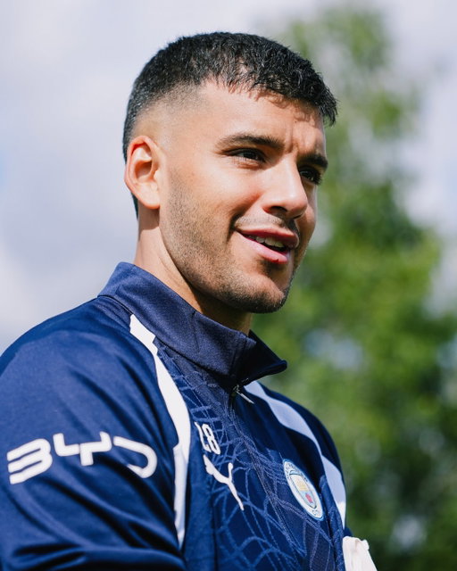 Vamos con todo, Gero 🇦🇷

Gero Rulli participó de una nueva sesión de entrenamiento del equipo en la previa del debut ante Bournemouth por Premier League 💪