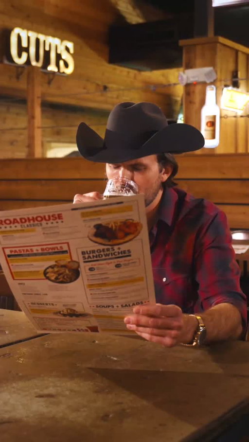 School is back in session and we've got some things to teach y'all about steak 🥩 STUDY UP! @texasroadhouse