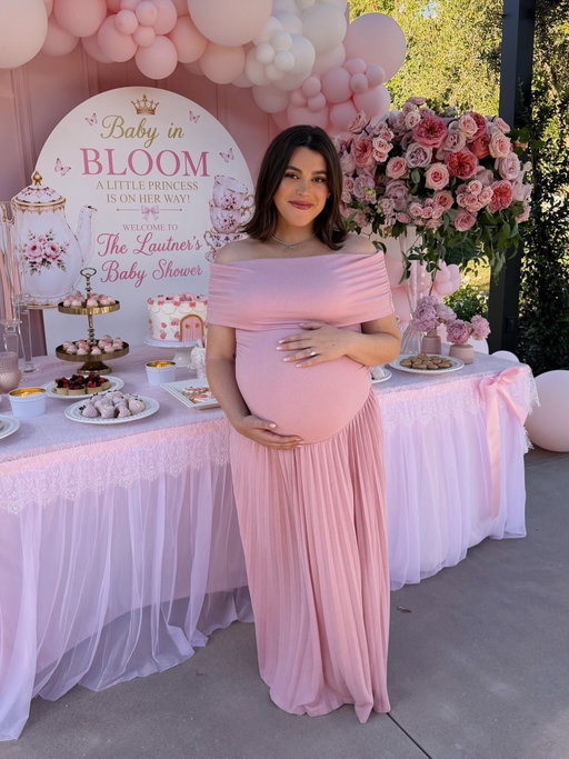 Our little girl is already so loved💞 thank you @jaclynhill for throwing the shower of my dreams! You have the biggest heart and will be the best auntie ever. Can’t wait to share more from such a precious day✨👼🏻🍼🐣