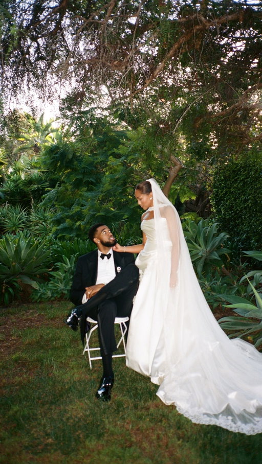 A teaser of the most magical day… Married in 1(5) 💍🤍