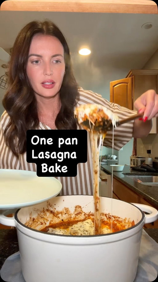 @andrea_yaps thank you for the one pan lasagna bake recipe. If you are not following my girl- go check her out!!!!! 

#easyrecipe #cookwithme #quickdinner #easyrecipeideas #onepanmeal