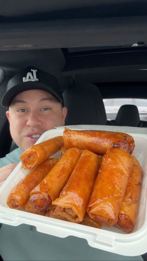 Turon & Chicken Empanadas from D’New Aristocrat in Panorama City! 🍌🐔🇵🇭 #Filipino #LosAngeles #Turon #Empanada #PanoramaCity