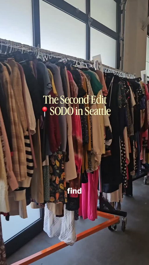 Here's a clothing warehouse you need to know about in Seattle! 

@secondeditseattle in SODO by Armoirhe restocks every two weeks with thousands of pre-loved pieces from brands like maje, vince, boden, calvin klein, and more. normally everything's $10. this next sale, everything's $5 for the clear the rack sale!

📍 4786 1st Ave S, Suite 105, Seattle, WA 98134
📅 Sat, Aug 29 – Sun, Aug 30
🕙 10 AM – 6 PM

Sustinable fashion that's also accessible.

Details: https://www.eventbrite.com/e/5-clear-the-rack-blowout-sale-tickets-1998250871147

Thank you for hosting and gifting me a few pieces to add to my wardrobe! I've been needing to look for basics for the upcoming fall season. 

#kfctravels #seattleblogger #seattlethrift #thriftshopping #seattlestyle